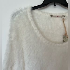 NWT Chelsea and Violet white sweater size large